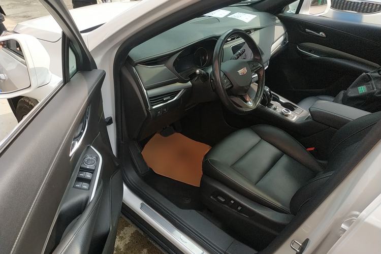 Used Cadillac XT4 2018 28T Two-Wheel-Drive Luxury Model