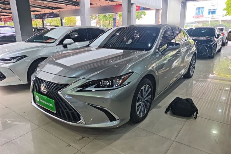 Used Lexus ES 2022 300h Excellence Edition