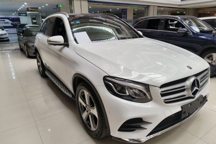 Used Mercedes-Benz GLC 2017 GLC 260 4MATIC Luxury Model
