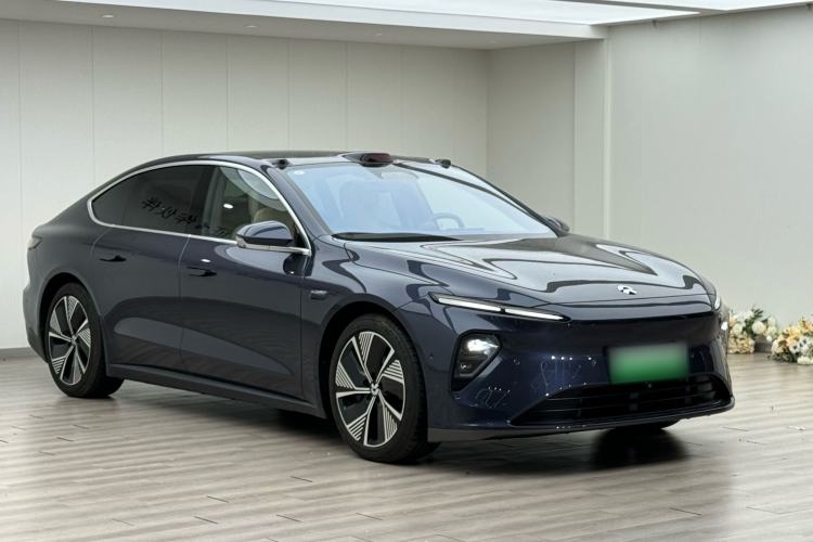 Used Nio ET7 2024 75 kWh Executive Edition Front Right 45 Deg