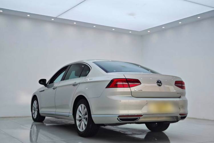 Used Volkswagen Magotan 2019 330TSI DSG Leading Edition China V Standard
