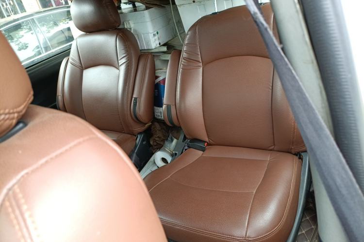 Used JAC Group Refine 2011 2.8T Shuttle Diesel Standard Version HFC4DA1-2B1
