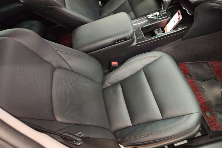 Used Toyota Crown 2018 2.0T Fashion Edition
