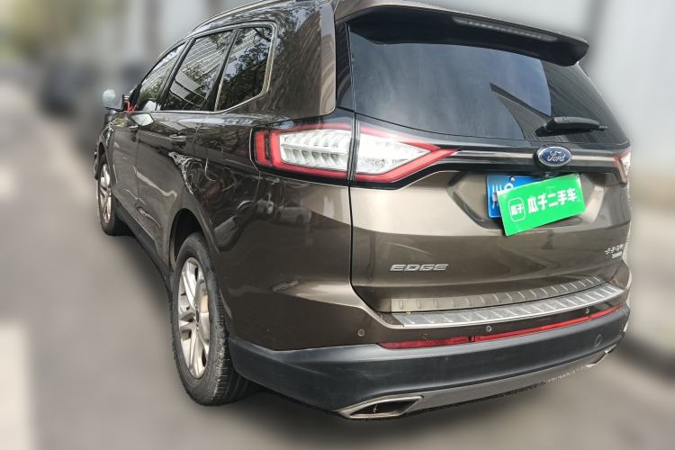 Used Ford Edge 2015 2.0T GTDi Two-Wheel-Drive High-Line Version
