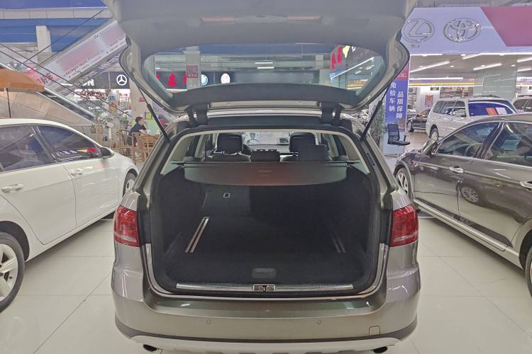 Used Volkswagen Magotan 2012 Travel Edition 2.0 TSI 4x4 Comfort Version
