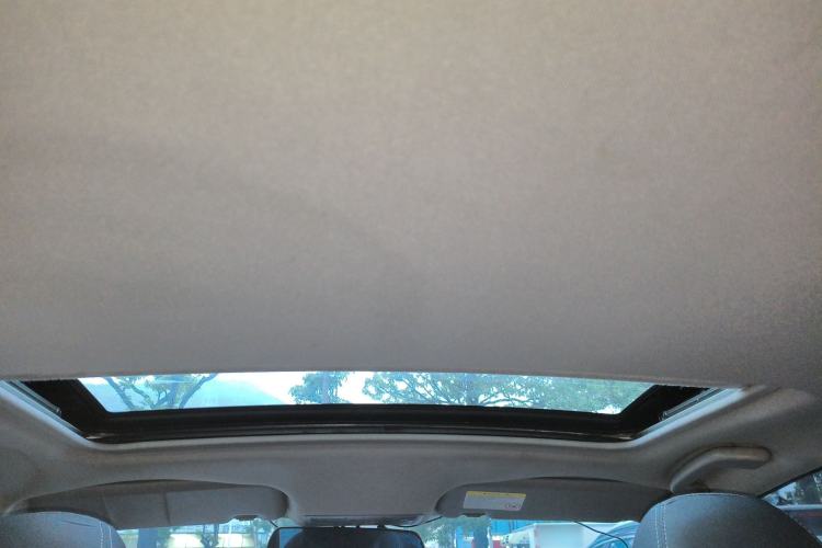 Used Haima M3 2016 1.5L Manual Comfort Model with Sunroof Headliner