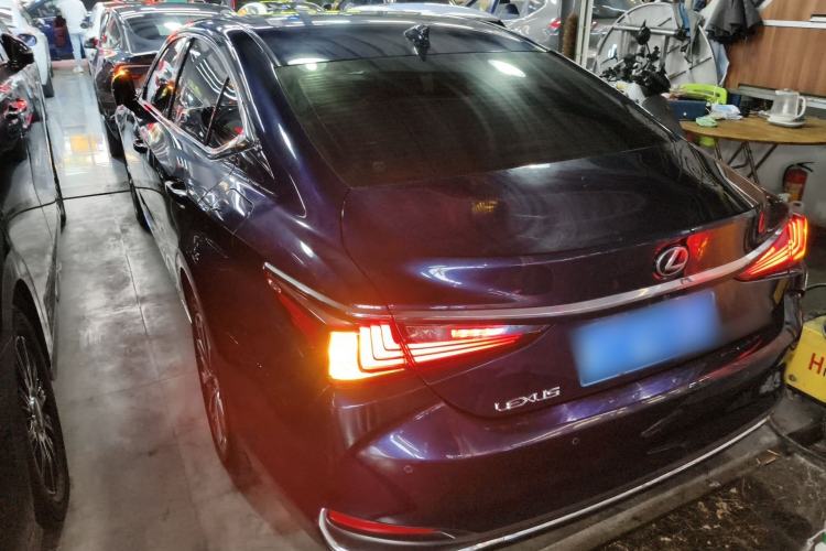 Used Lexus ES 2022 200 Excellence Edition
