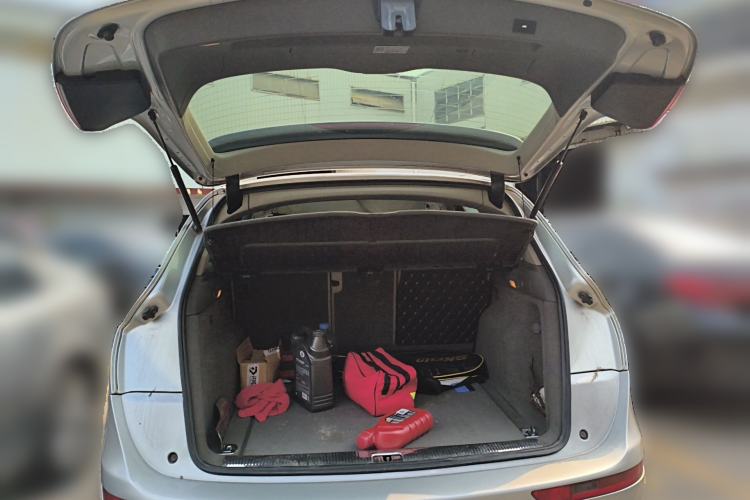 Used Audi Q5 2010 2.0TFSI Technology Edition Trunk