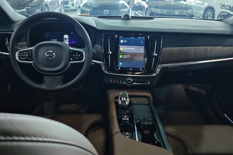 Used Volvo S90 2024 B5 Luxury Smart Edition