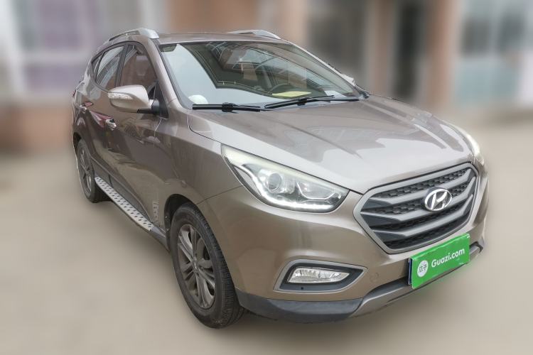 Used Hyundai ix35 2013 2.0L Automatic Two-Wheel Drive Smart GLS China IV Standard Exterior 2