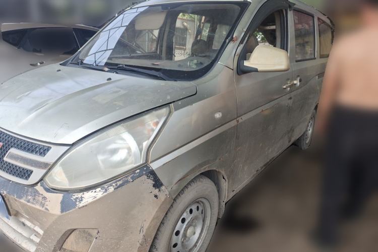 Used Wuling Rongguang V 2015 1.2L Base Version