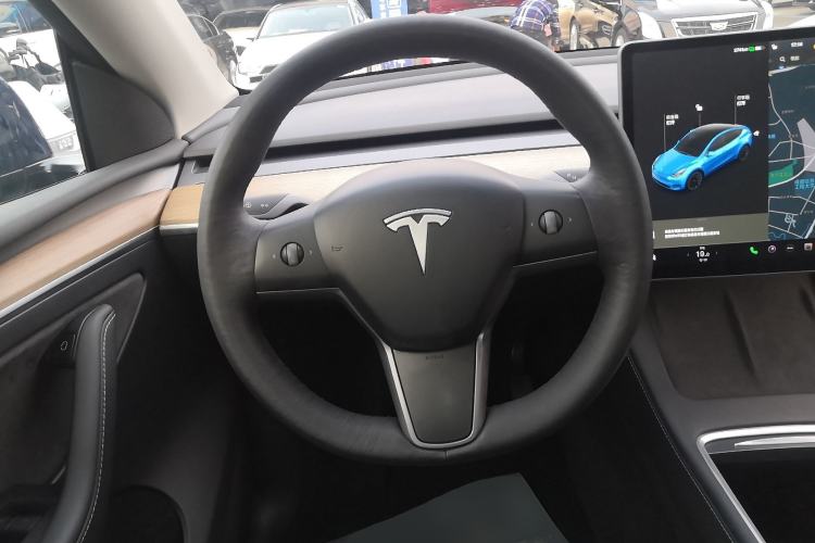 Used Tesla Model Y 2021 Long-Range All-Wheel-Drive Version
