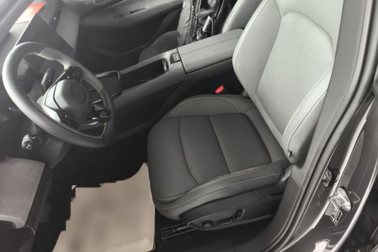 Used Lynk & Co 08 EM-P 2023 120km Long-Range Pro