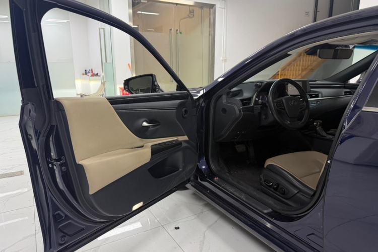 Used Lexus ES 2018 200 Excellence Edition China V Standard Interior 5