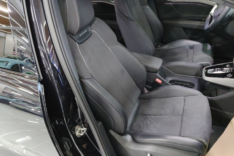 Used Audi Q5 e-tron 2023 40 e-tron Starry Edition Mecha Kit
