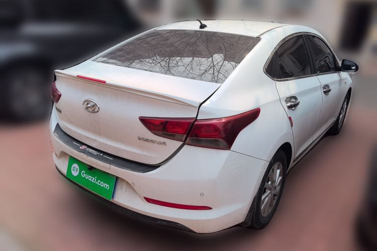 Used Hyundai Verna (new generation) 2016 1.4L Manual Cool Edition GLS Rear Right 45 Deg
