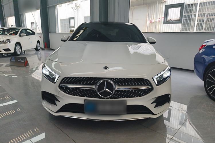 Used Mercedes-Benz A-Class 2022 Revised Version A 200 L Sport Sedan Fashionable Style Front