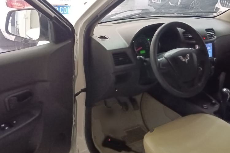 Used Wuling Hongguang 2015 1.2L S Base Model China V Standard
