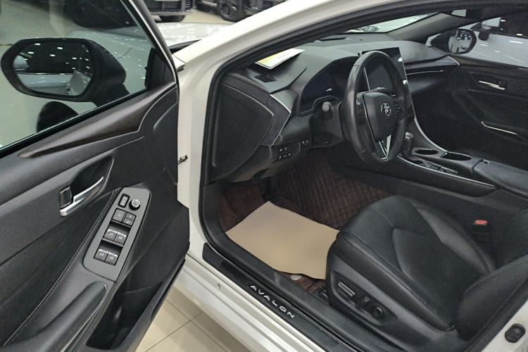 Used Toyota Avalon 2022 2.0L XLE Premium Edition Driver Seat