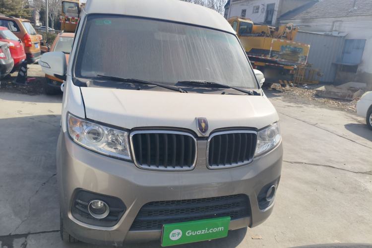 Used Jinbei New Hiace X30L 2023 1.5L Wealth Edition Van 2/5 Seats Non-Air-Conditioned Version SWC15M