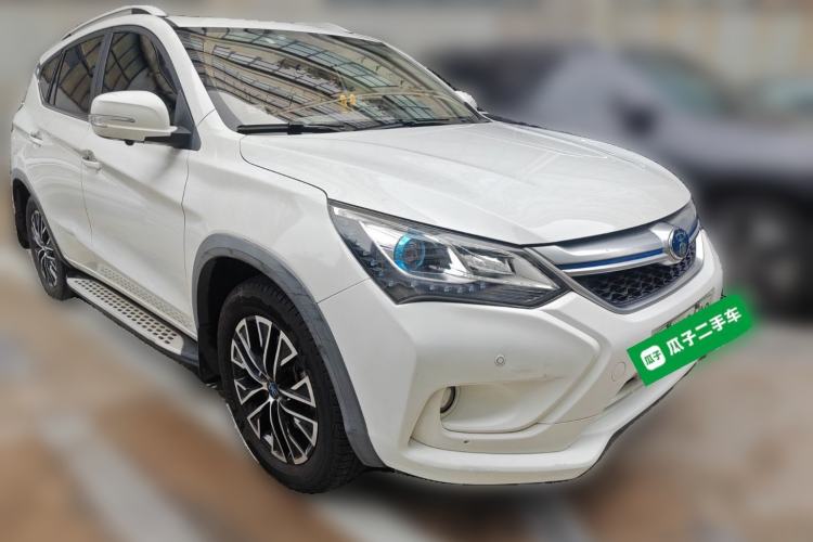 Used BYD Song New Energy 2017 Song DM 1.5TID All-Wheel Drive Luxury Model Front Right 45 Deg