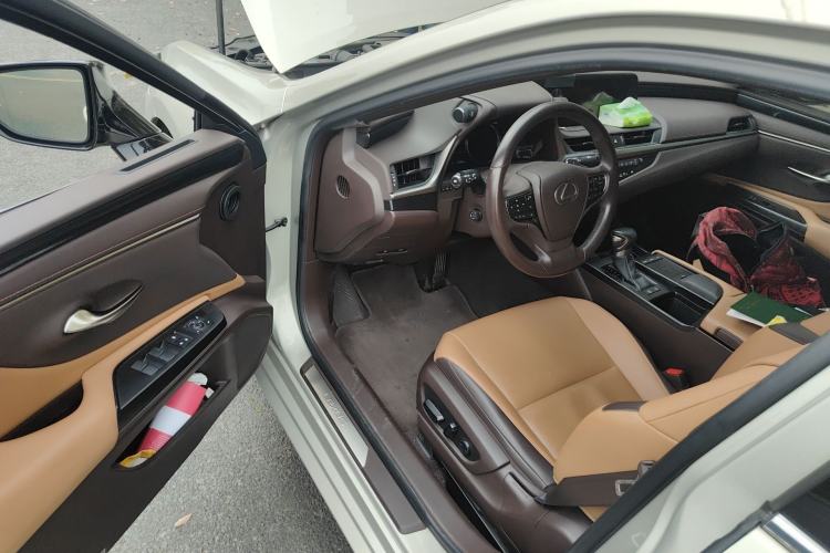 Used Lexus ES 2018 200 Excellence Edition China V Standard