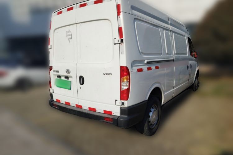 Used SAIC MAXUS Xintu V80 2020 2.5T Manual Classic City Delivery King Long Wheelbase Mid-Height 2/3 Seats