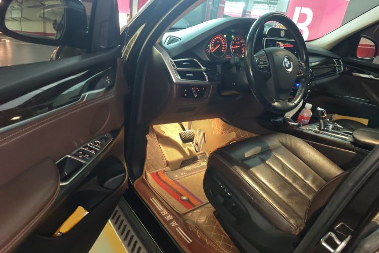 Used BMW X5 2015 xDrive28i
