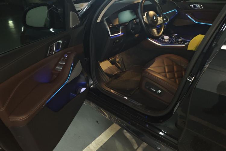 Used BMW X5 2022 Restyled xDrive 30Li Luxury Version M Sport Package Driver Seat