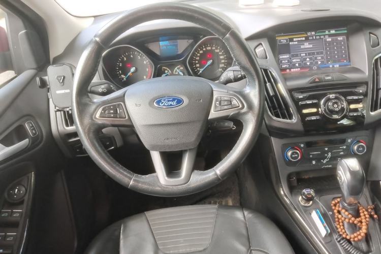 Used Ford Focus 2015 Hatchback 1.6L Automatic Fashion Edition