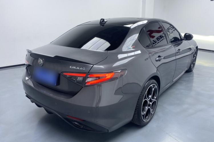 Used Alfa Romeo Giulia 2023 2.0T 280HP Track Edition
