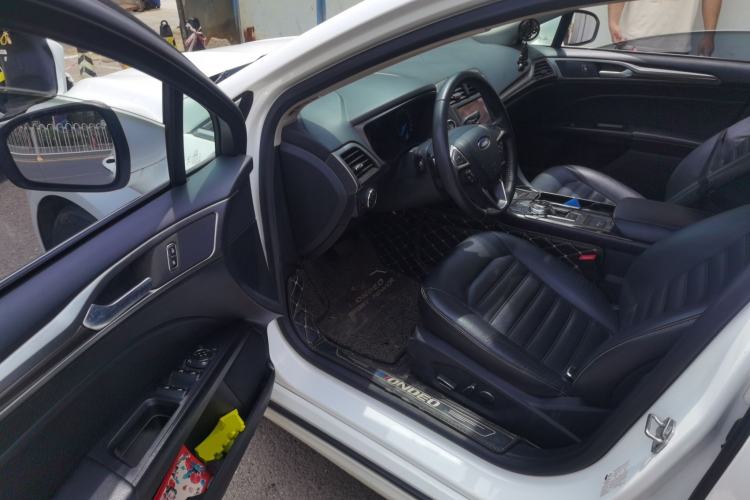 Used Ford Mondeo 2017 EcoBoost 180 Stylish Model Driver Seat