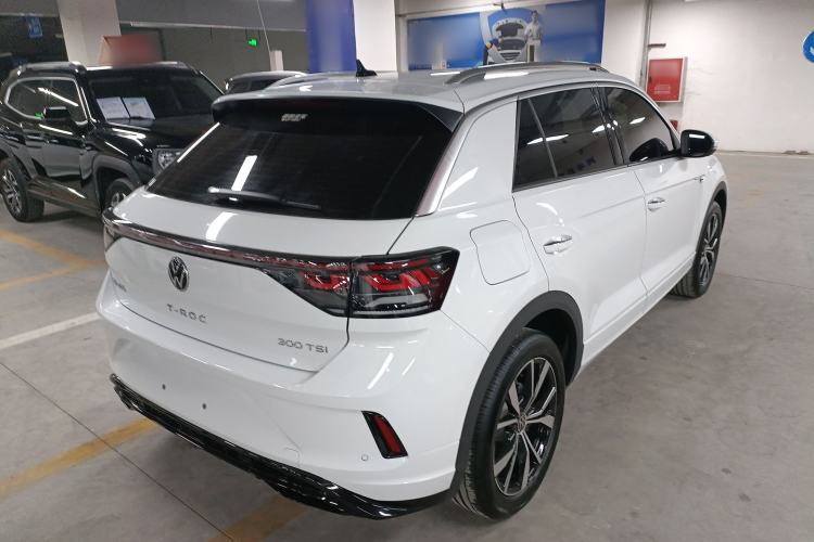 Used Volkswagen T-ROC 2025 Facelift Model 2 300TSI DSG Two-Wheel Drive Chenguang Edition Rear Right 45 Deg