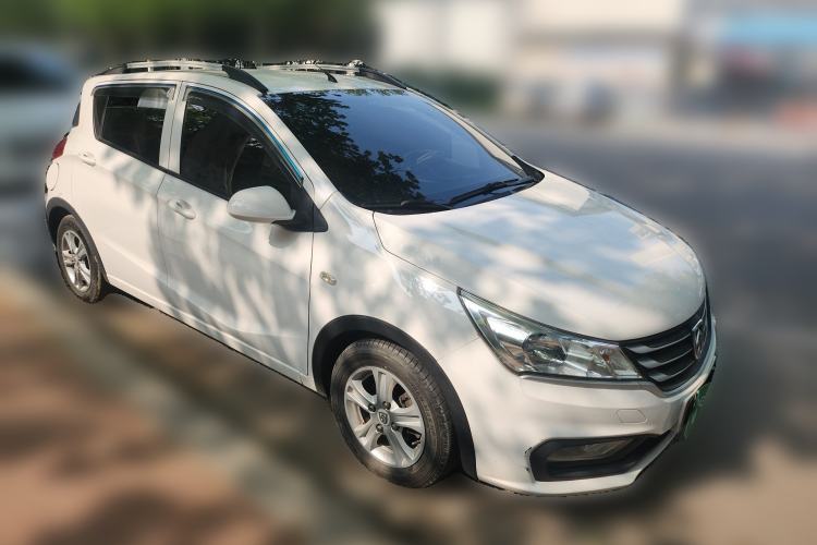 Used Baojun 310 2016 1.2L manual Comfort trim level Front Right 45 Deg