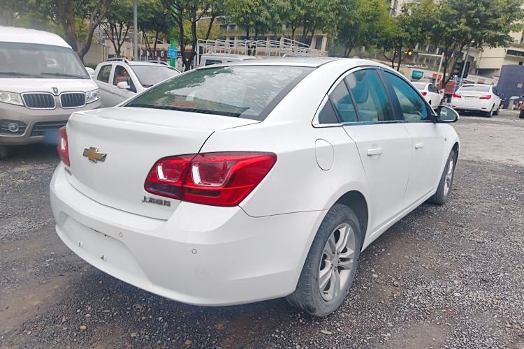 Used Chevrolet Cruze 2015 1.5L Classic SE AT Rear Right 45 Deg