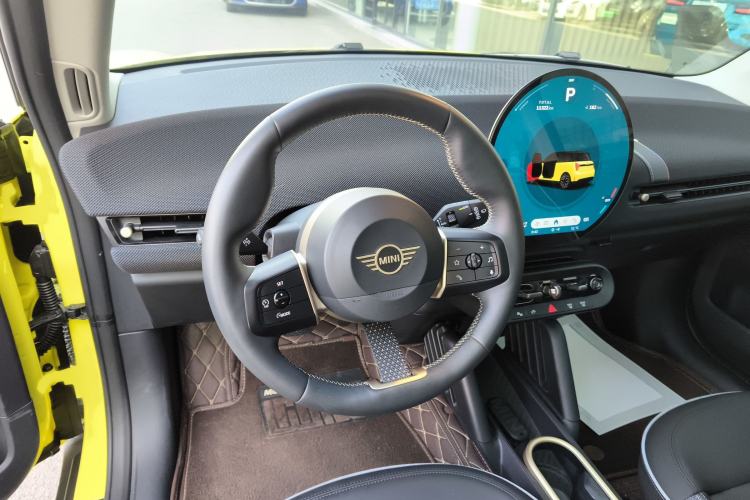 Used MINI Electric MINI COOPER 2024 452km COOPER SE Artist