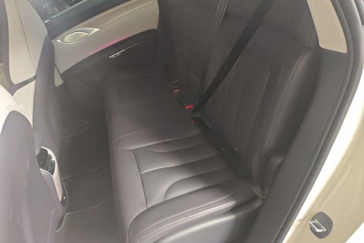 Used IM LS7 2023 77 kWh Urban Fit Rear-Wheel Drive Left Rear Seat