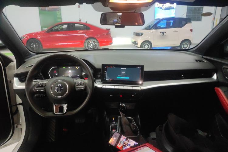 Used MG 5 2022 180 DVVT CVT Youth Luxury Edition
