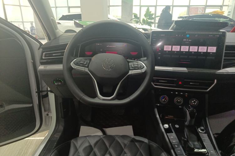 Used Volkswagen Sagitar 2023 300TSI DSG Excellence Edition Steering Wheel