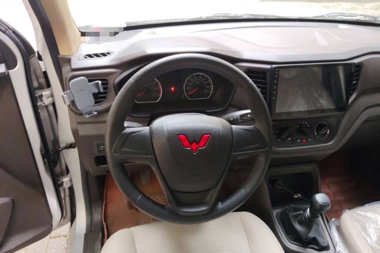 Used Wuling Hongguang V 2022 1.5L Jingqu Edition Electric-Assist LAR