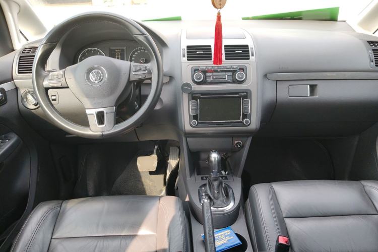 Used Volkswagen Touran 2013 1.4T DSG Crystal Edition 5-Seater
