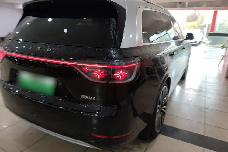 Used Hima AITO M9 2024 Range-Extended Ultra Version 52 kWh 5-Seater Model
