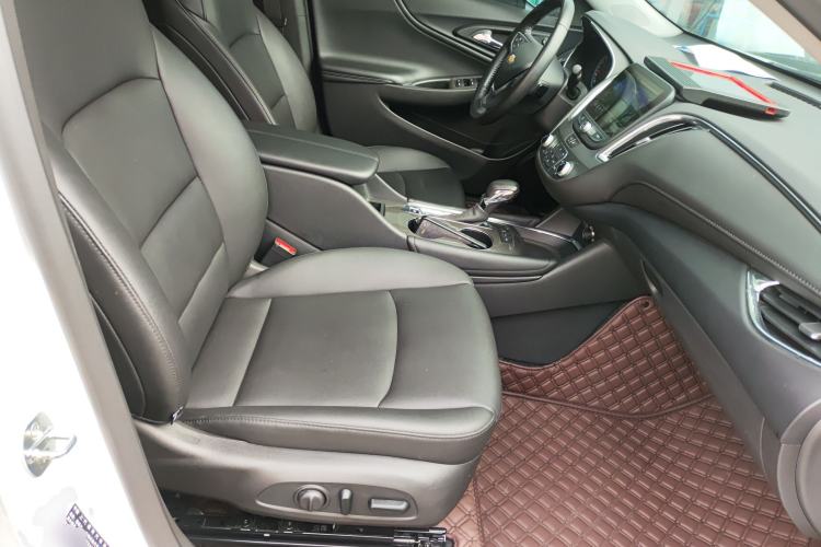 Used Chevrolet Malibu XL 2022 535T Automatic Sport Edition Right Front Seat