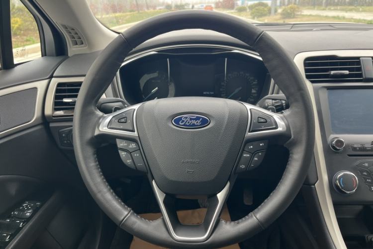 Used Ford Mondeo 2013 2.0L GTDi 200 Fashion Edition