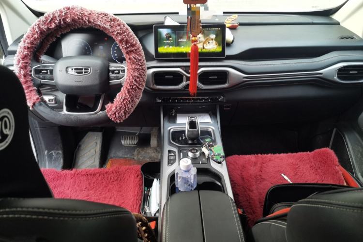 Used Geely Auto Haoyue 2020 1.8TD DCT Luxury 7-Seater Center Console