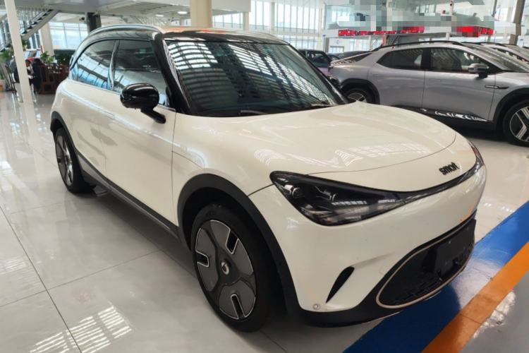 Used smart #1 2024 Platinum Edition Front Right 45 Deg