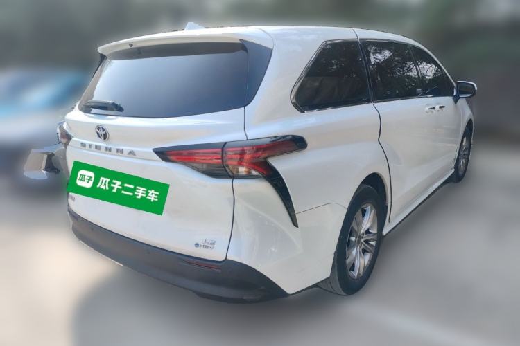 Used Toyota SIENNA 2024 2.5L Hybrid Comfort Edition
