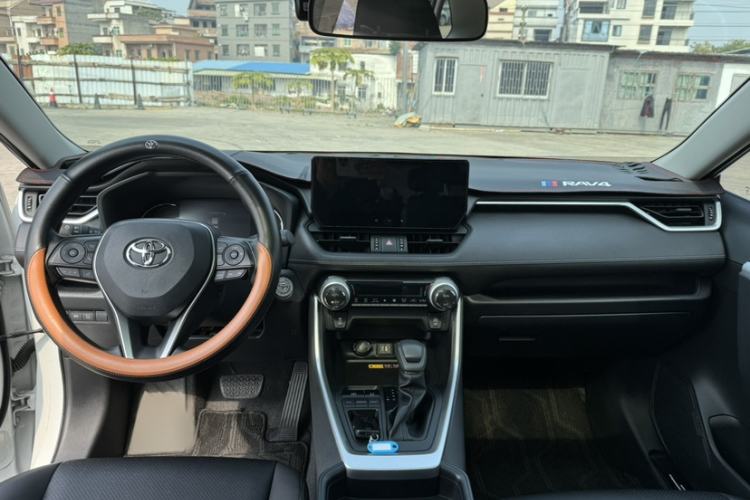 Used Toyota RAV4 2023 2.0L CVT Two-Wheel Drive Fashion Edition