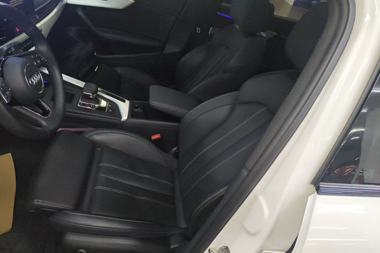 Used Audi A4L 2022 40 TFSI Luxury Dynamic Model