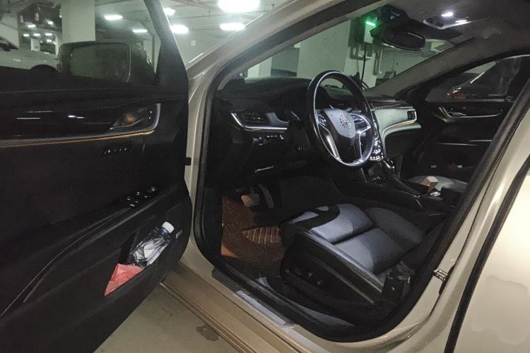 Used Cadillac XTS 2013 28T Leading Model